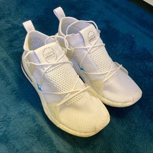 Women’s Adidas Arkyn shoes
